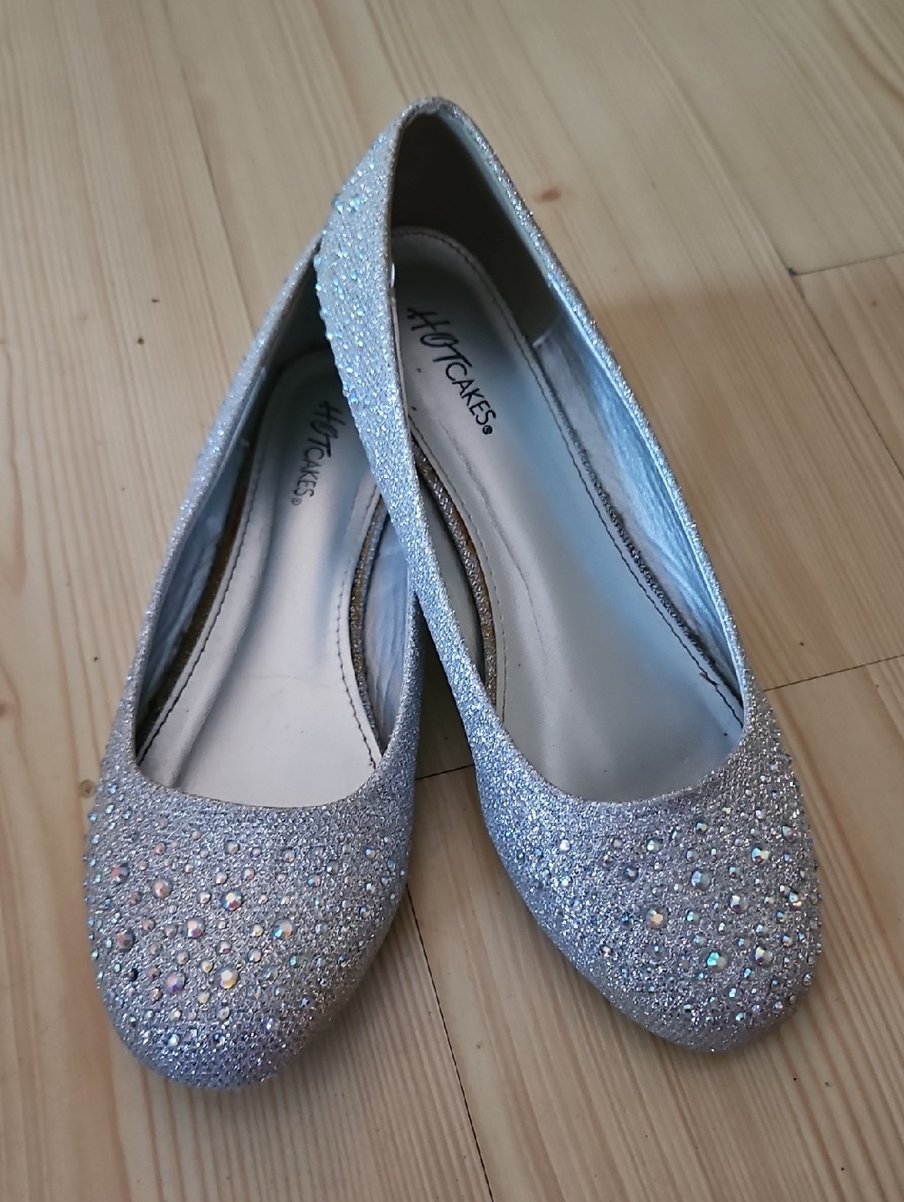 Hot Cakes Silver Glitter Rhinestone Ballet Flats